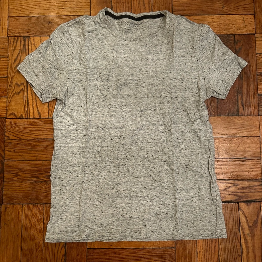 Banana Republic grey shirt